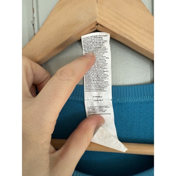 Athleta In Motion Seamless Perforated Tee Top L Large Pacific Blue Short Sleeves - Picture 4 of 6